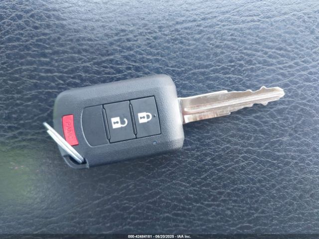 2025 MITSUBISHI ECLIPSE CROSS JA4ATUAA4SZ007956 Photo 10