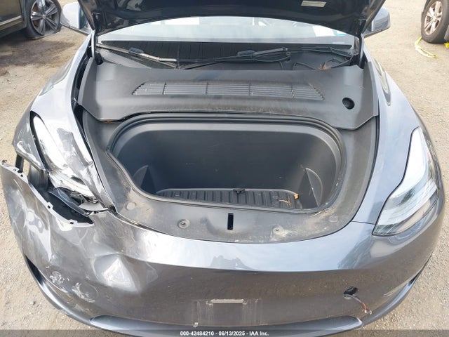2023 TESLA MODEL Y 7SAYGDEE3PF631527 Photo 9