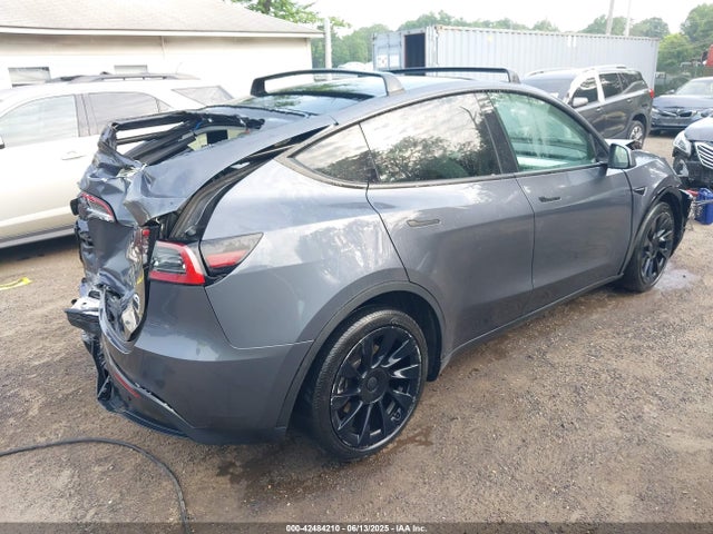 2023 TESLA MODEL Y 7SAYGDEE3PF631527 Photo 3