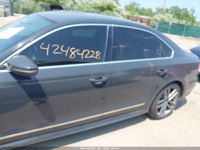 1VWDT7A31HC036894 Volkswagen Passat 1.8t R-line