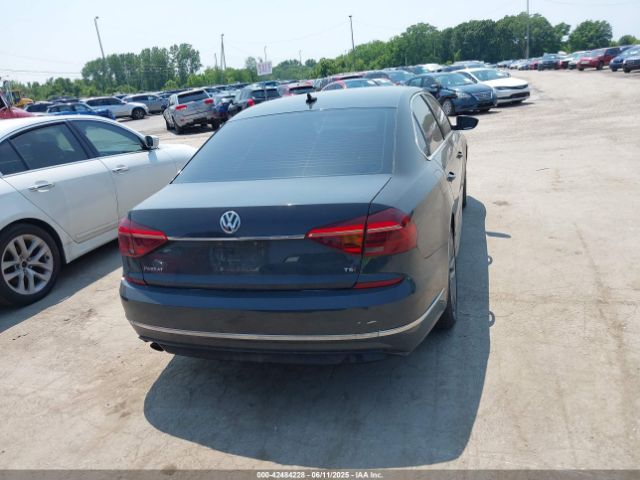 1VWDT7A31HC036894 Volkswagen Passat 1.8t R-line