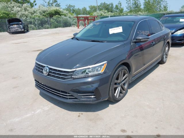 1VWDT7A31HC036894 Volkswagen Passat 1.8t R-line