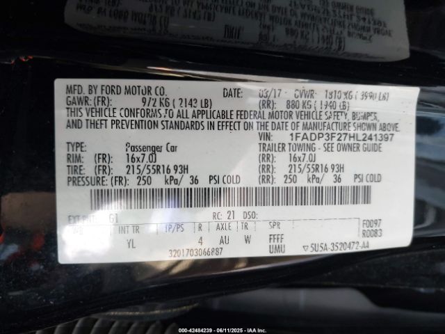 1FADP3F27HL241397 Ford FOCUS SE