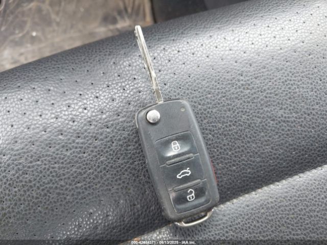 WVGBV7AX2FW518756 Volkswagen TIGUAN SE