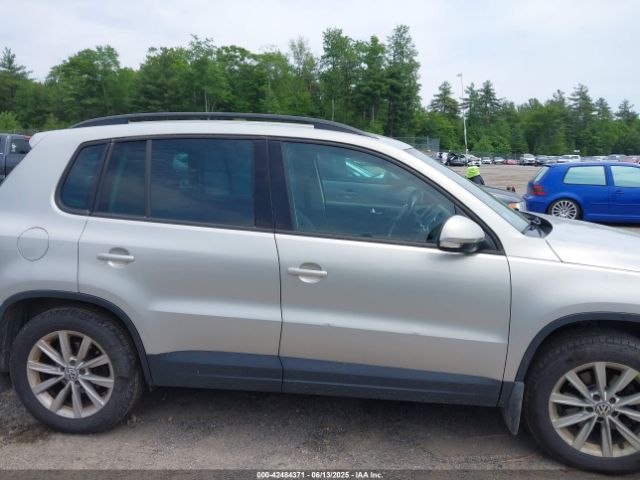 WVGBV7AX2FW518756 Volkswagen TIGUAN SE