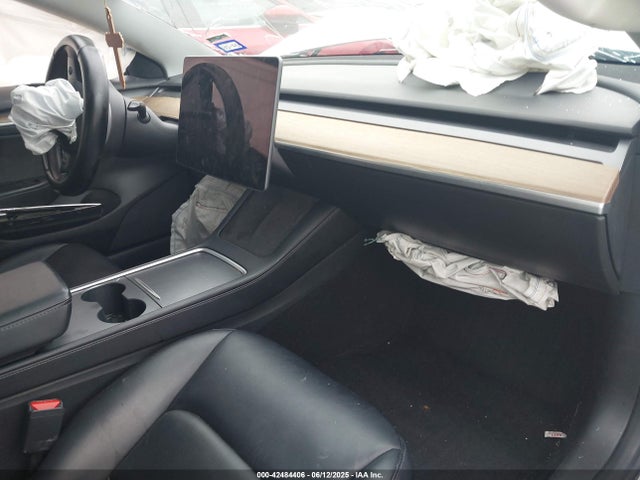 2021 TESLA MODEL 3 5YJ3E1EA3MF090368 Photo 4