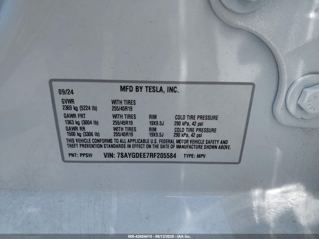 Tesla Model Y 2024 7SAYGDEE7RF205584 Image 9