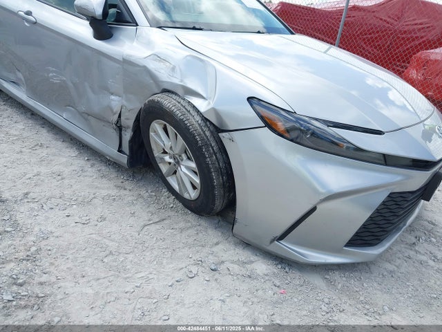 Toyota CAMRY LE 2025 4T1DAACK2SU524159 Image 6