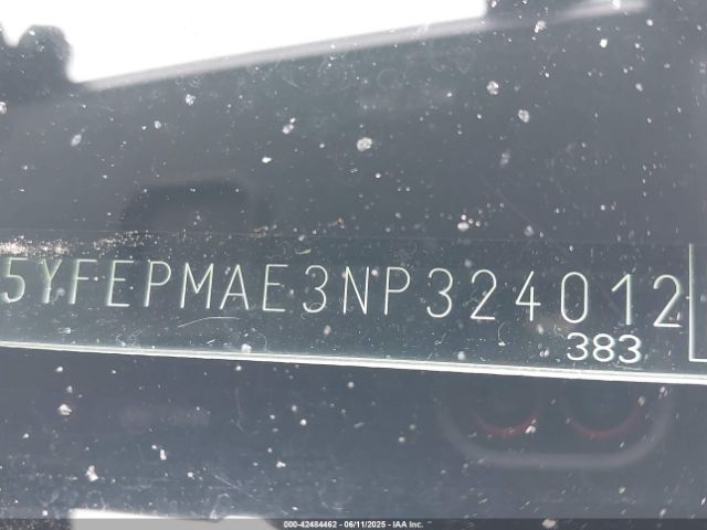 5YFEPMAE3NP324012 Toyota COROLLA LE