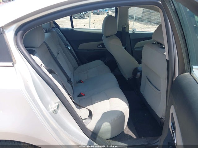 1G1PC5SB5E7439235 Chevrolet Cruze 1lt Auto