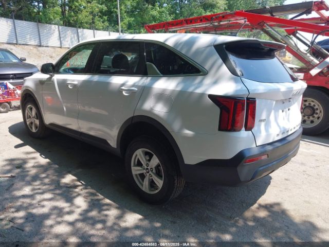2022 KIA SORENTO 5XYRGDLC8NG123157 Photo 2