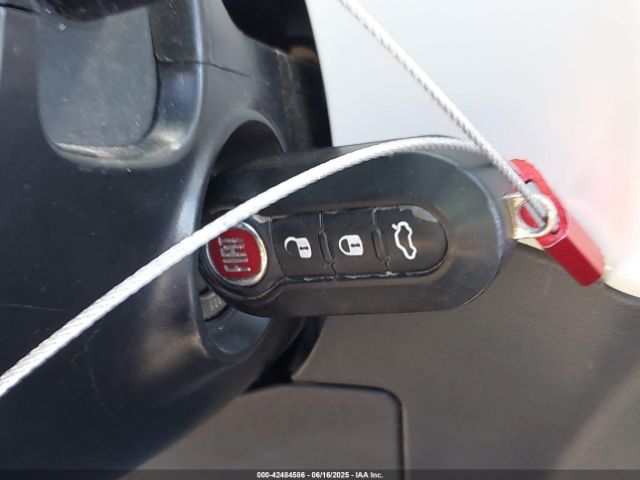 2017 FIAT 500C 3C3CFFLR8HT704684 Photo 10