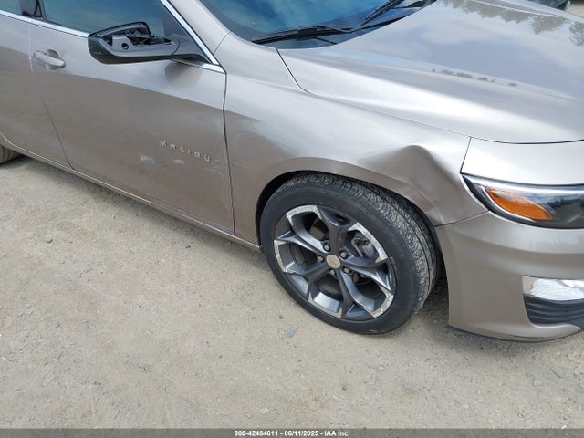 1G1ZD5ST3PF243334 Chevrolet Malibu Fwd 1lt