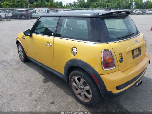 2008 MINI COOPER S WMWMF73588TT87212 Photo 2