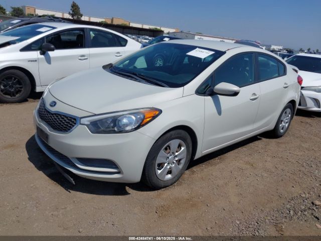 KNAFK4A67F5360888 KIA FORTE LX