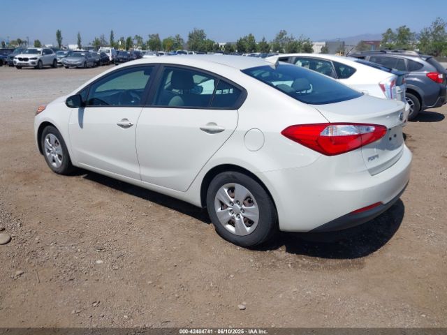 KNAFK4A67F5360888 KIA FORTE LX