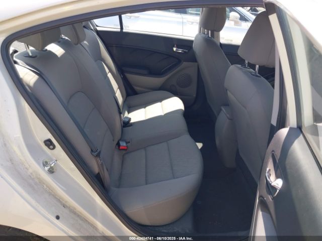 KNAFK4A67F5360888 KIA FORTE LX