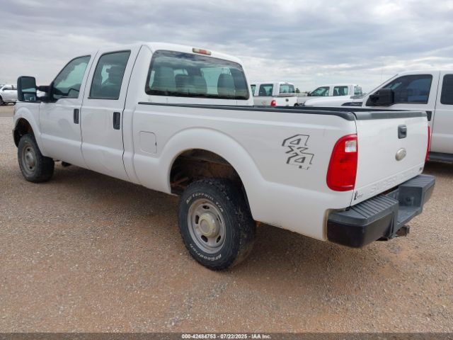 2011 FORD F-250 1FT7W2B61BEC17086 Photo 2