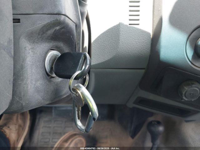 2011 FORD F-250 1FT7W2B6XBEC15207 Photo 10