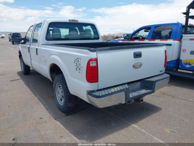 2011 FORD F-250 1FT7W2B6XBEC15207 Photo 2