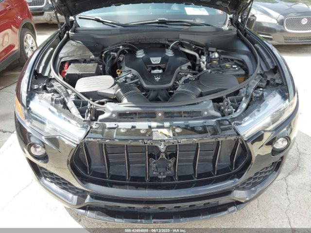 ZN661XUAXKX323919 Maserati Levante