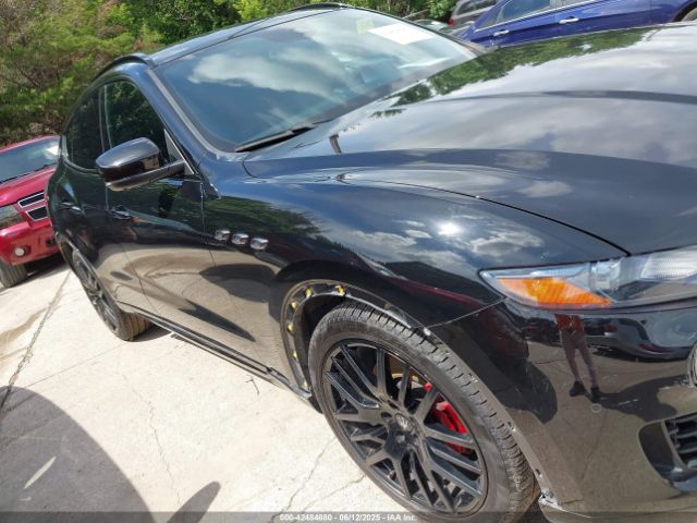 ZN661XUAXKX323919 Maserati Levante