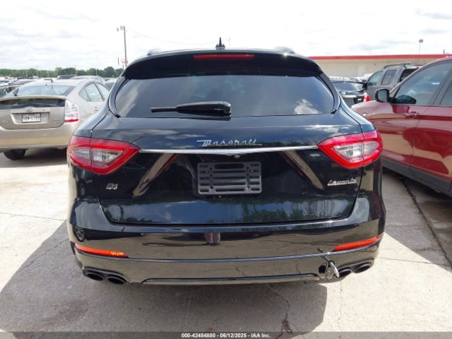 ZN661XUAXKX323919 Maserati Levante