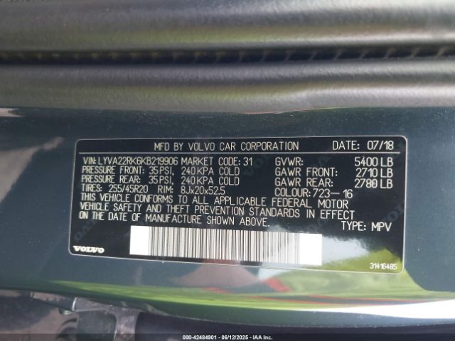 2019 VOLVO XC60 LYVA22RK6KB219906 Photo 8