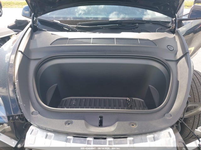 2025 TESLA MODEL Y 7SAYGDEE1SA366550 Photo 9