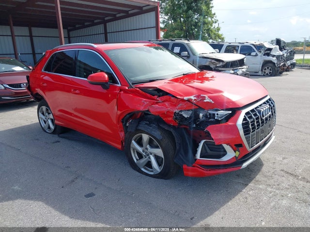 2019 AUDI Q3 WA1AECF32K1077002 Photo 0