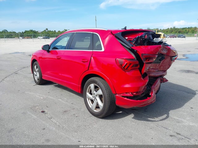 2019 AUDI Q3 WA1AECF32K1077002 Photo 2