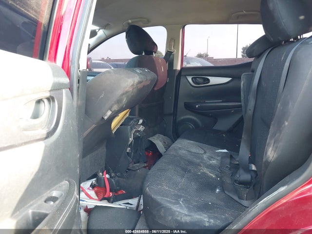 JN1BJ1CP8HW006130 Nissan 2017