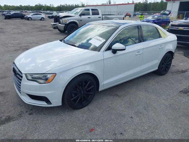 2015 AUDI A3 WAUACGFF0F1029692 Photo 1