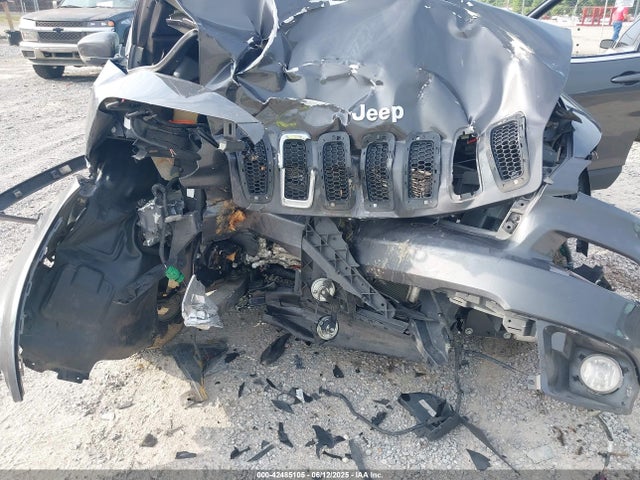 1C4PJLCB3HW662626 Jeep Cherokee