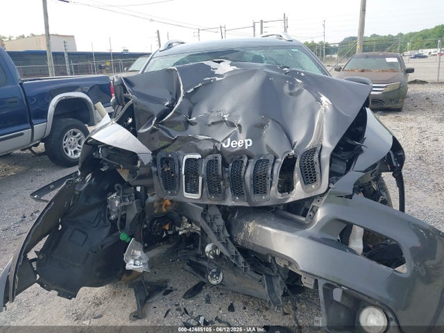1C4PJLCB3HW662626 Jeep Cherokee