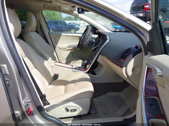 2015 VOLVO XC60 YV440MDC5F2592471 Photo 4