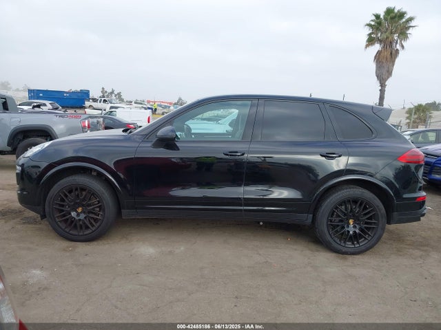 Porsche Cayenne 2017 WP1AA2A22HKA82177 Image 14