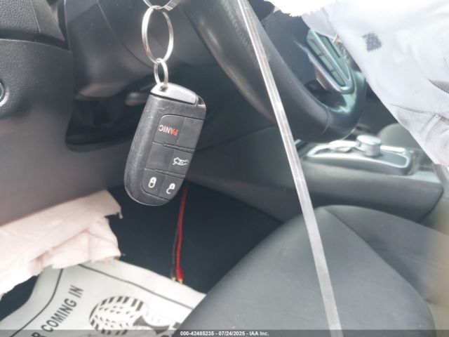 2019 CHRYSLER 300 2C3CCAAG7KH612320 Photo 10