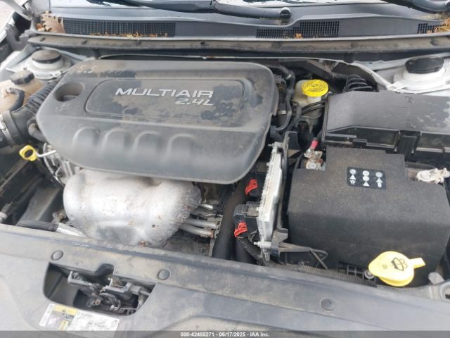 1C3CCCAB4FN653713 Chrysler 2015
