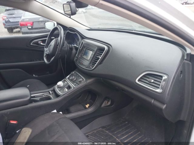 1C3CCCAB4FN653713 Chrysler 2015