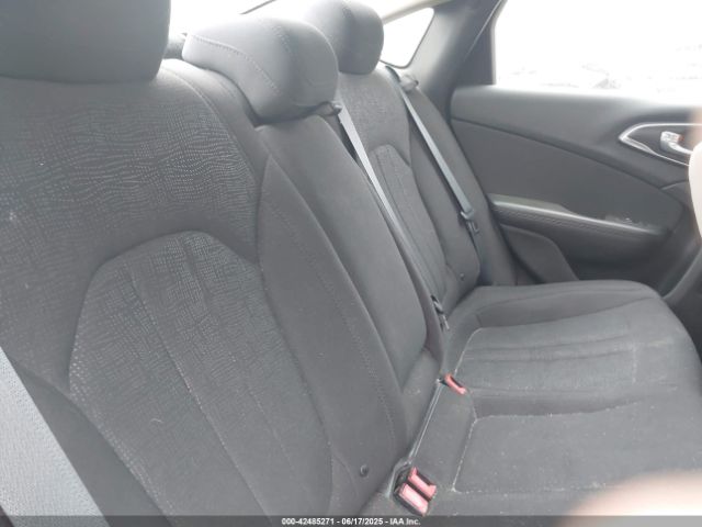 1C3CCCAB4FN653713 Chrysler 2015