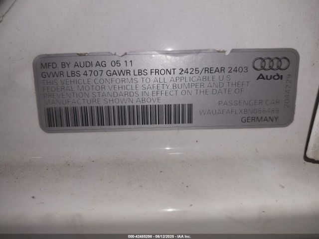 2011 AUDI A4 WAUAFAFLXBN056489 Photo 8