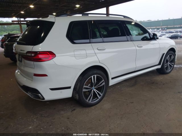 2022 BMW X7 5UXCW2C09N9M82214 Photo 3