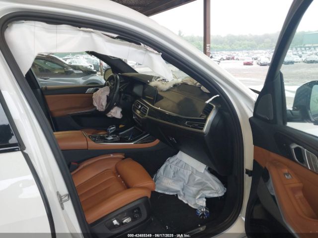 2022 BMW X7 5UXCW2C09N9M82214 Photo 4