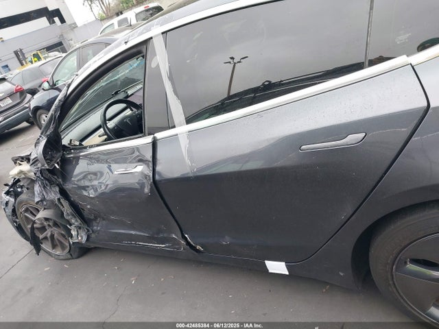Tesla 2018 2018 5YJ3E1EA1JF042198 Image 15