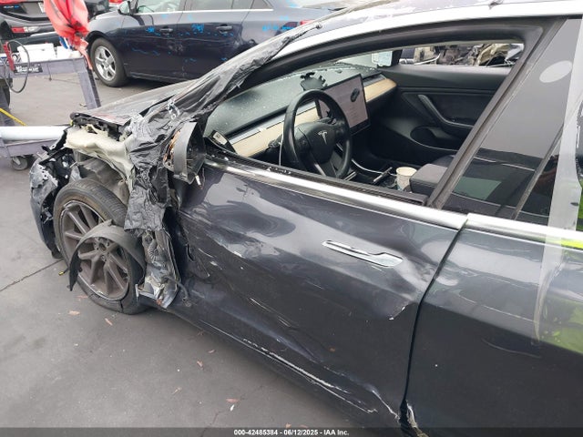 Tesla 2018 2018 5YJ3E1EA1JF042198 Image 12
