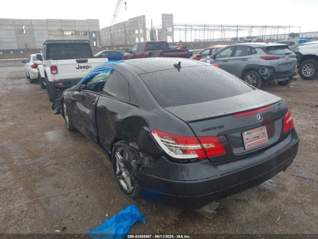 2013 MERCEDES-BENZ E 350 WDDKJ5KB1DF202419 Photo 2