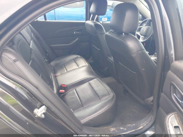 Chevrolet lkw 2015 1G11F5SL9FF133703 Image 8