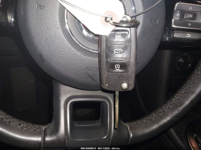 2014 VOLKSWAGEN BEETLE 3VW7S7ATXEM804382 Photo 10