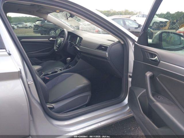 2020 VOLKSWAGEN JETTA 3VWCB7BU1LM053000 Photo 4